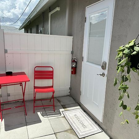 Cozy And Centric Apartment Кейп Корал Екстериор снимка